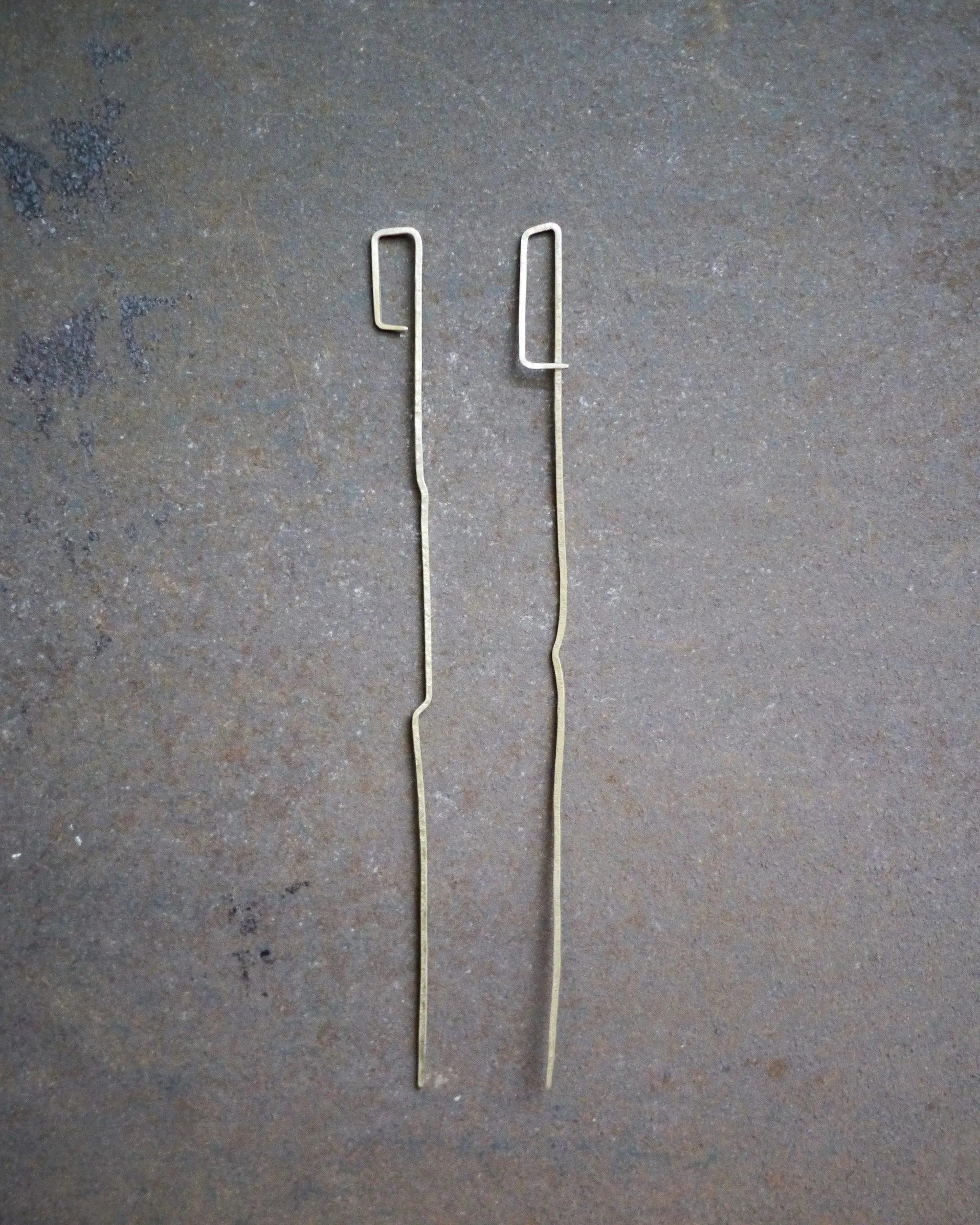 Brass Line Tea Needle - Hook A