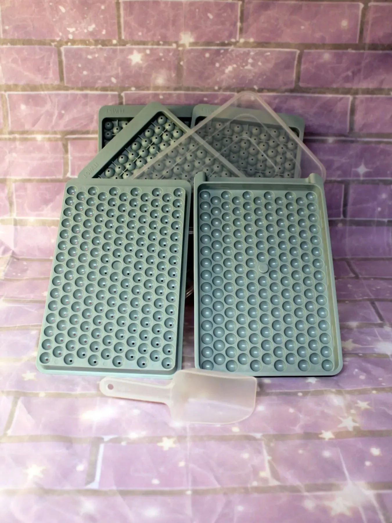 iTwist Ice Cube Molds and Tongs
