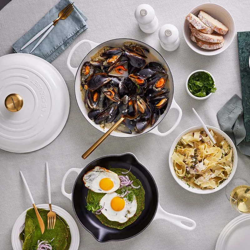 Le Creuset Signature Cast Iron Shallow Casserole