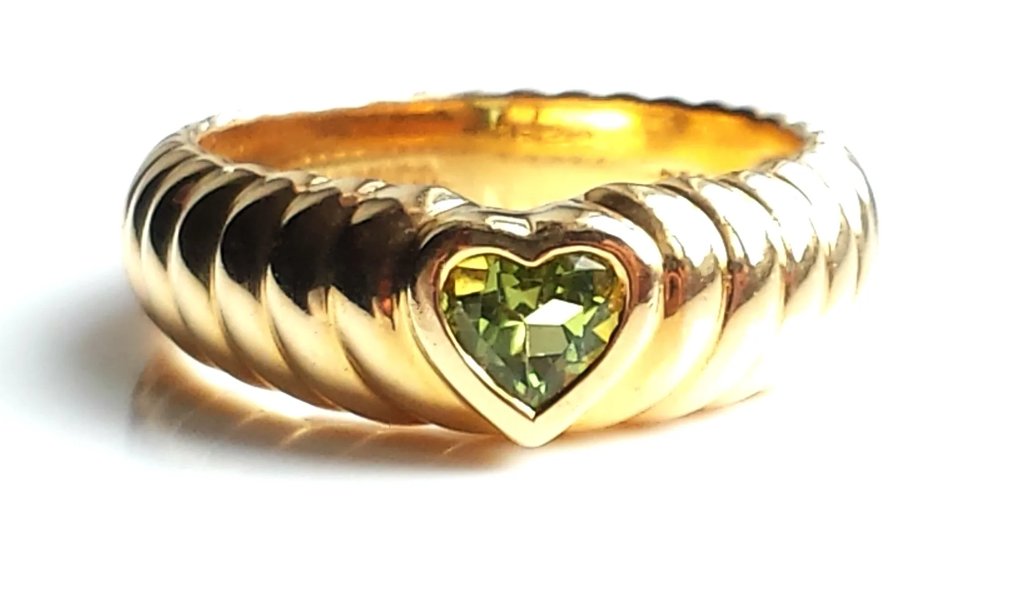Tiffany & Co. Vintage Heart-Shaped Peridot Ring in 18k Yellow Gold